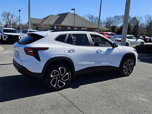 New 2026 Chevrolet Trax RS w/ Driver Confidence Package image 12