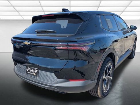 New 2026 Chevrolet Equinox EV LT image 29