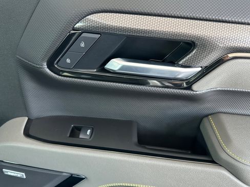 Used 2025 Chevrolet Silverado 1500 ZR2 w/ Technology Package image 22