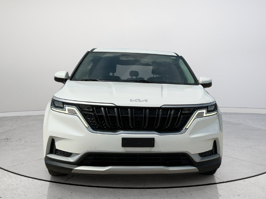 Used 2022 Kia Carnival LX FWD image 2