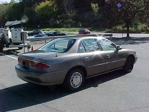 Used 2004 Buick Century Custom FWD image 9