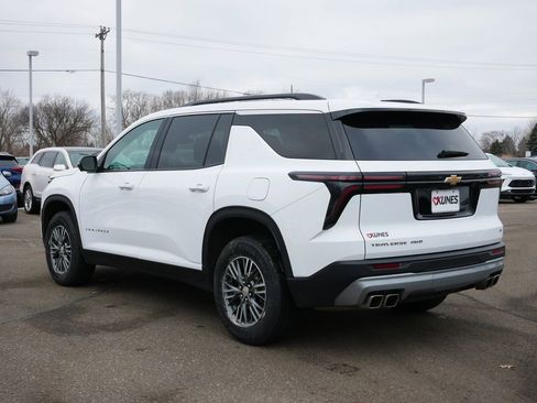 Used 2024 Chevrolet Traverse LT AWD/4WD image 8