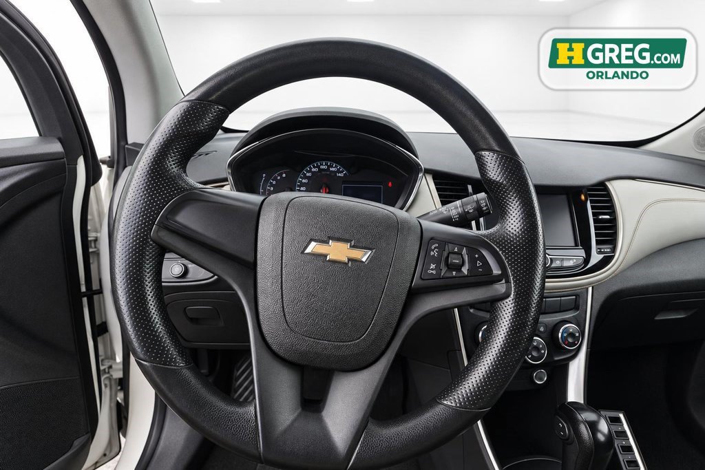 Used 2020 Chevrolet Trax LS FWD image 13