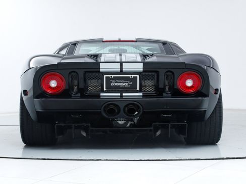 Used 2006 Ford GT image 4