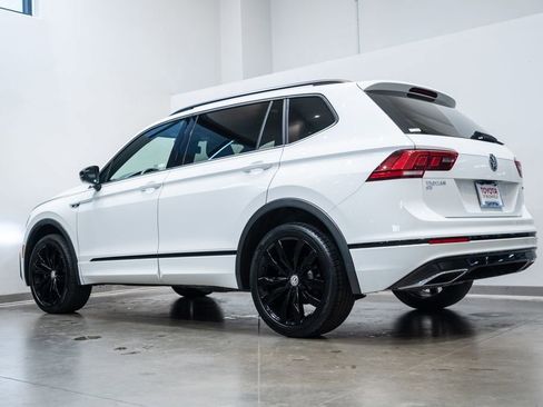 Used 2020 Volkswagen Tiguan SE R-Line AWD/4WD image 7