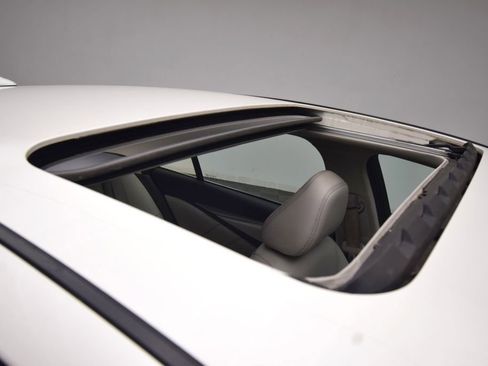 Used 2021 INFINITI Q50 Luxe w/ Seat & Sound Package RWD image 12