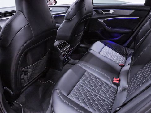 Used 2020 Audi S6 Prestige w/ Prestige Package image 11