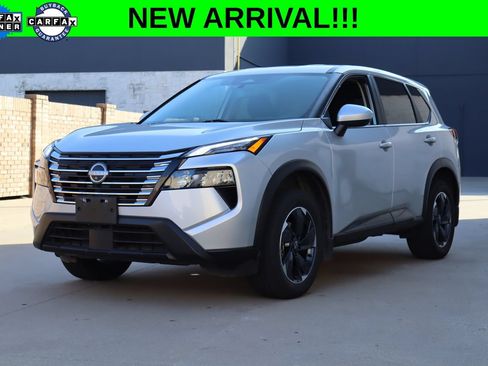 Used 2024 Nissan Rogue SV FWD image 1