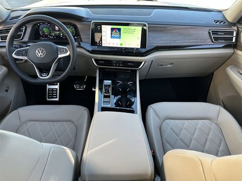 New 2026 Volkswagen Atlas SEL Premium R-Line image 11