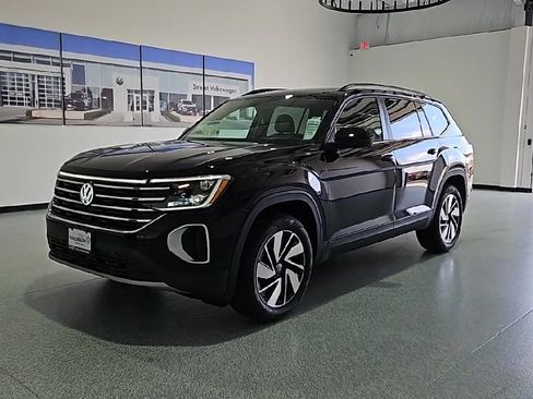 New 2026 Volkswagen Atlas SE FWD image 5