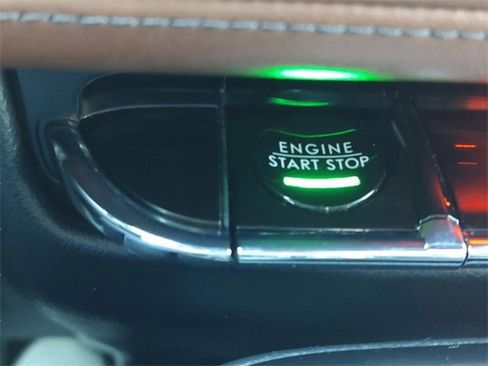 Used 2021 Lincoln Nautilus Reserve image 24