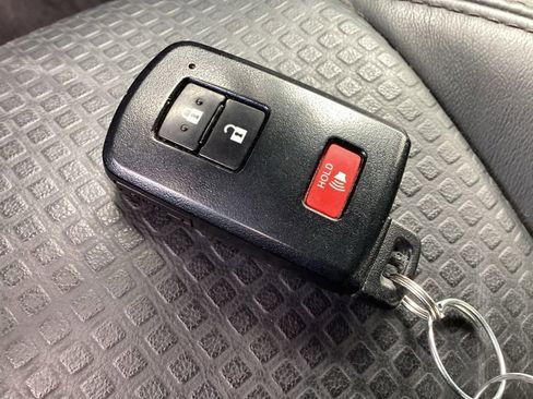 Used 2023 Toyota Tacoma TRD Off-Road w/ TRD Premium Off Road Package AWD/4WD image 33