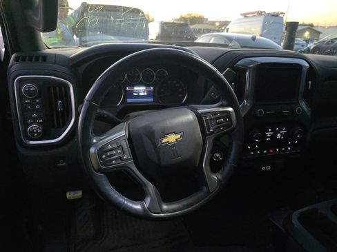 Used 2021 Chevrolet Silverado 1500 LT w/ Convenience Package II AWD/4WD image 10