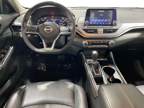 Used 2023 Nissan Altima 2.5 SR FWD image 10