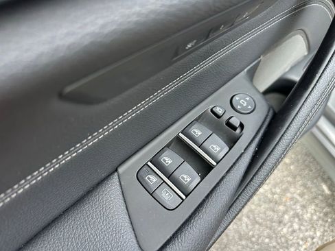 Used 2023 BMW M550i xDrive w/ Executive Package AWD/4WD image 13