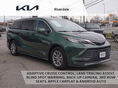 Used 2021 Toyota Sienna LE