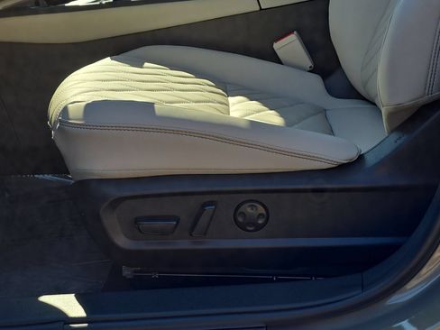 New 2026 Nissan Sentra SL w/ Floor Mat Package FWD image 27