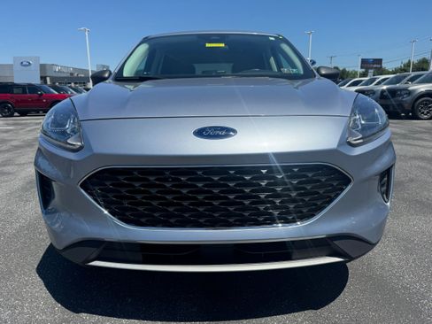 Certified 2022 Ford Escape SE w/ Cold Weather Package AWD/4WD image 8