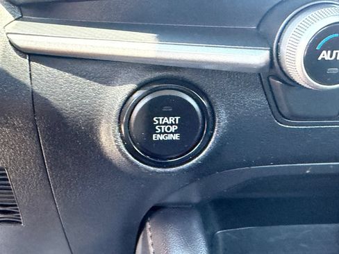 Used 2024 MAZDA MAZDA3 s FWD image 31