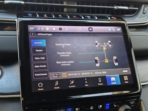 Used 2023 Jeep Grand Cherokee 4WD 4xe w/ Luxury Tech Group II image 28