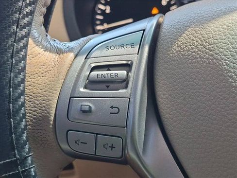Used 2015 Nissan Altima 2.5 SL w/ Technology Package FWD image 17