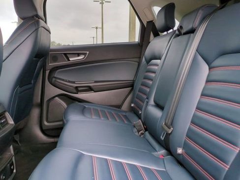 Used 2023 Ford Edge SEL w/ Sport Appearance Package image 14