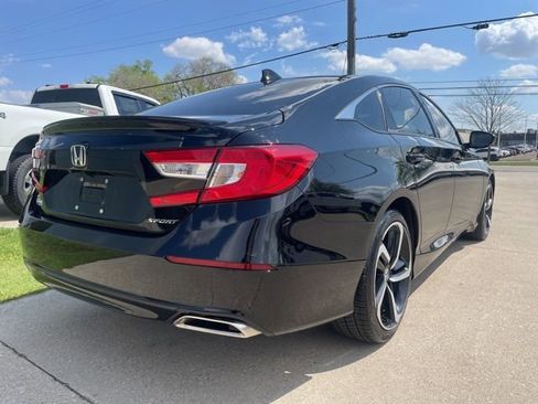 Used 2022 Honda Accord Sport image 12