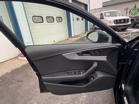 Used 2017 Audi A4 2.0T Premium image 29