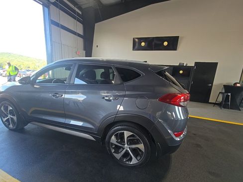 Used 2018 Hyundai Tucson Limited w/ Cargo Package FWD image 3
