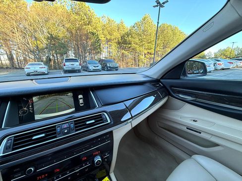 Used 2013 BMW 740Li image 23