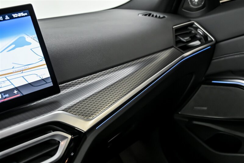 Used 2023 BMW M3 RWD image 31