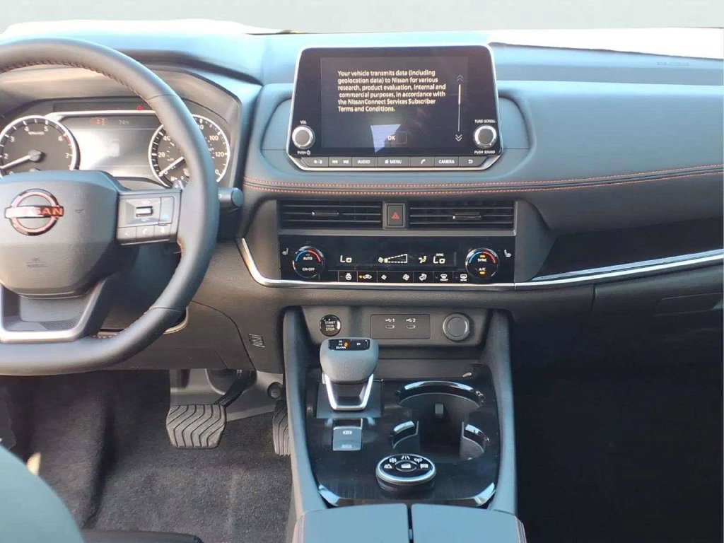 New 2026 Nissan Rogue SV AWD/4WD image 15