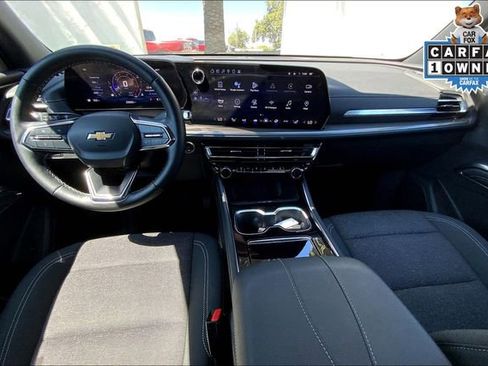 Used 2024 Chevrolet Traverse LT image 15