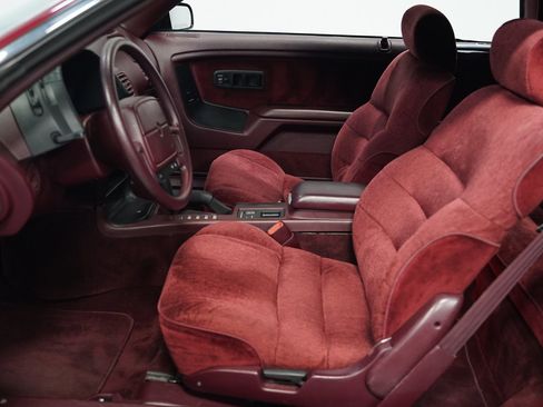 Used 1991 Chrysler LeBaron Convertible image 33