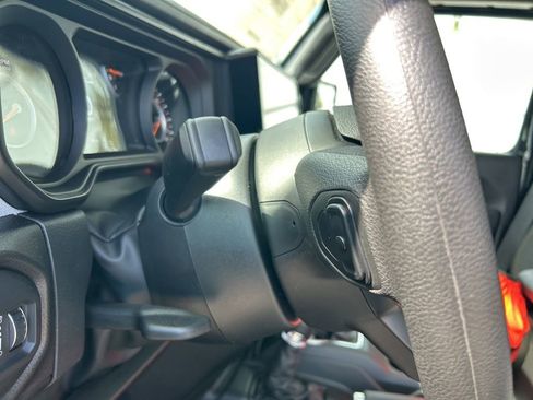 New 2026 Jeep Gladiator Sport AWD/4WD image 35