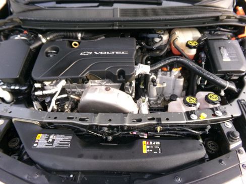 Used 2017 Chevrolet Volt Premier w/ Driver Confidence II Package FWD image 31