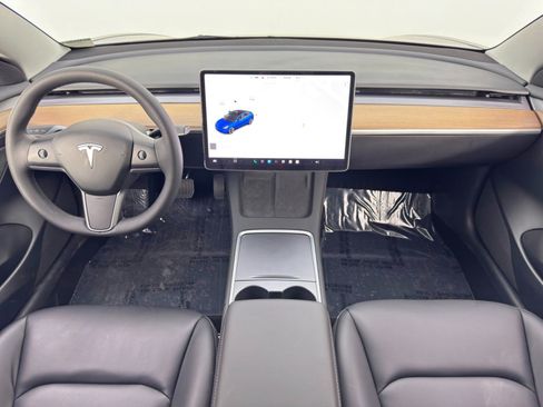 Used 2023 Tesla Model 3 Standard Range image 13