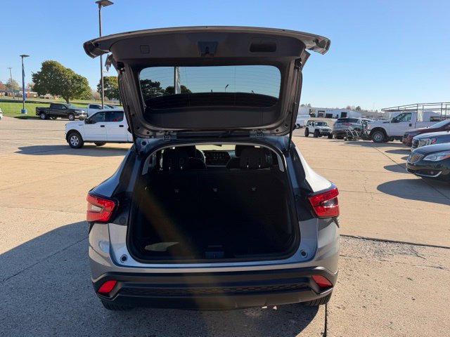Certified 2024 Chevrolet Trax LS w/ LS Convenience Package FWD image 34