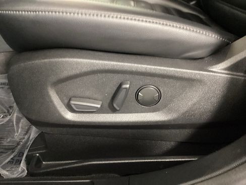 Used 2024 Ford Edge SEL w/ Convenience Package AWD/4WD image 19