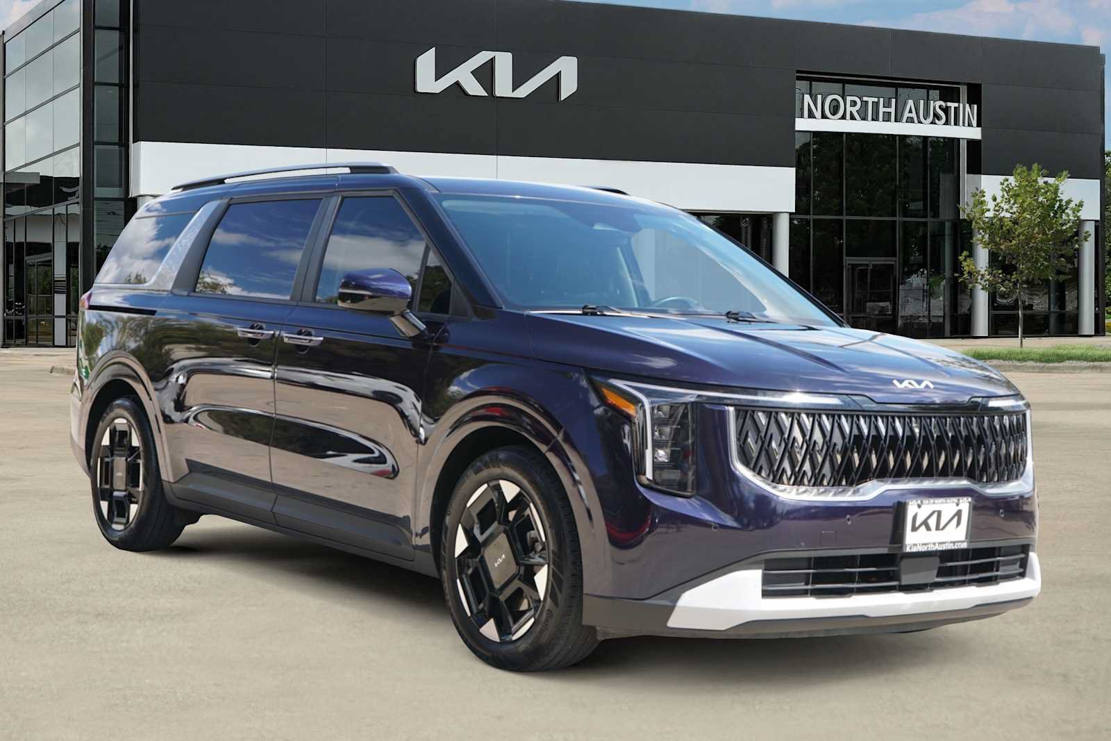 Certified 2025 Kia Carnival EX FWD image 6