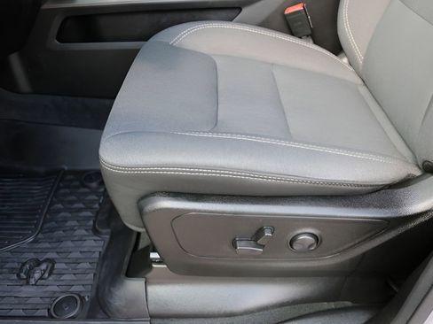 Used 2022 RAM 1500 Big Horn w/ Night Edition AWD/4WD image 14