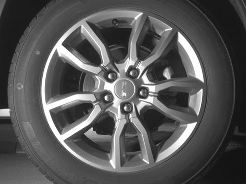 Used 2024 GMC Terrain SLT AWD/4WD image 15