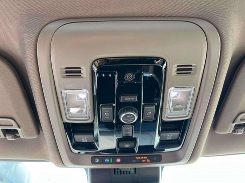 New 2026 GMC Yukon Denali w/ Sun & Power Step Package AWD/4WD image 31