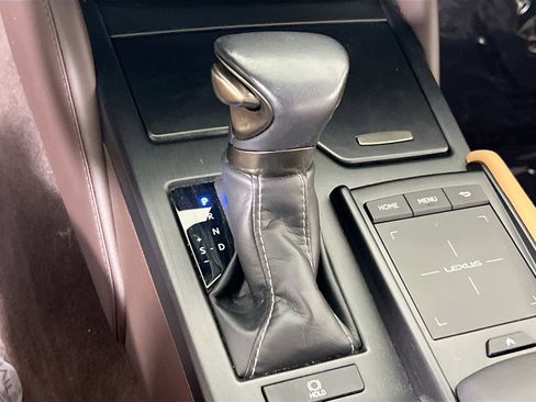Used 2019 Lexus ES 350 w/ Premium Package FWD image 16