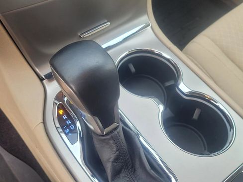 Used 2019 Jeep Grand Cherokee Laredo image 24