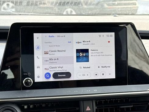 Used 2025 Toyota Prius XLE image 19