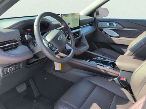 New 2025 Ford Explorer Platinum w/ Ultimate Package image 8
