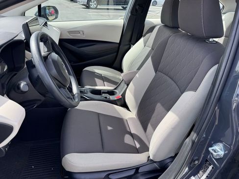 Used 2025 Toyota Corolla LE image 10