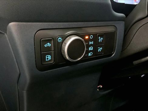 New 2026 Ford Maverick XL FWD image 18