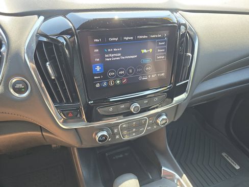 Used 2023 Chevrolet Traverse LT FWD image 37